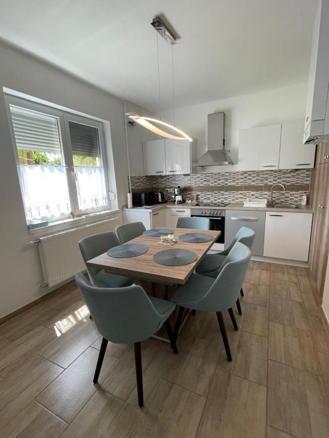 Thermal Next I Weninger Apartman Kiskunhalas Luaran gambar