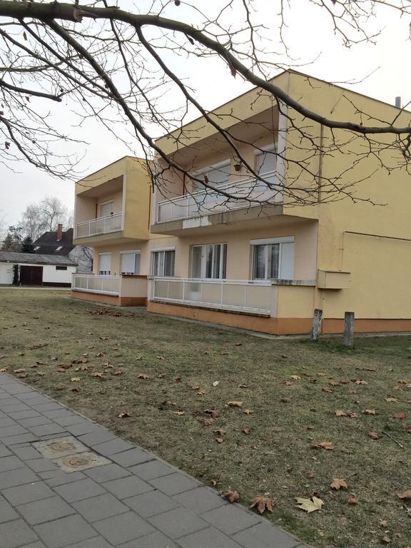Thermal Next I Weninger Apartman Kiskunhalas Luaran gambar